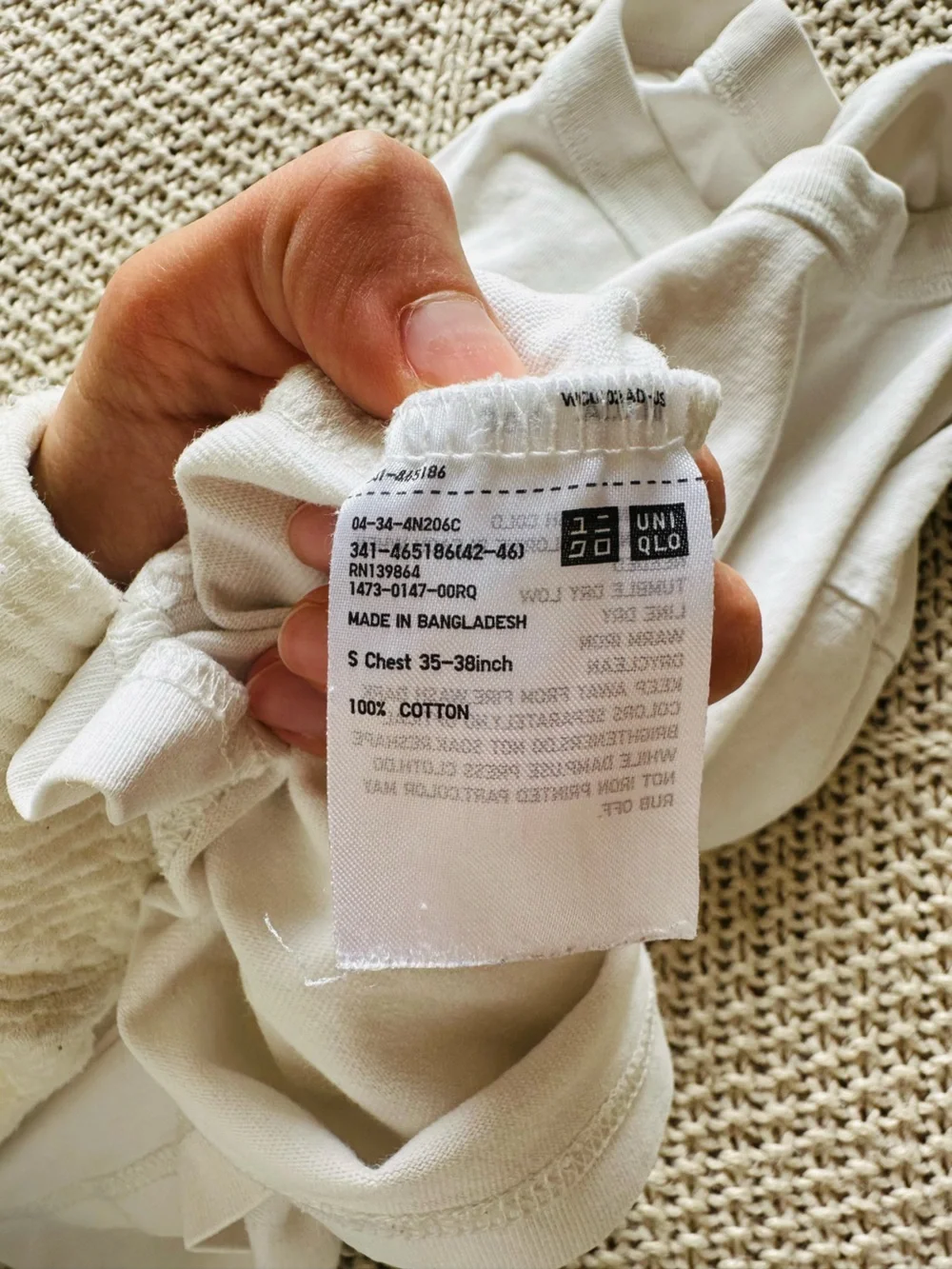 Uniqlo Mens Classic White Crewneck T-Shirt